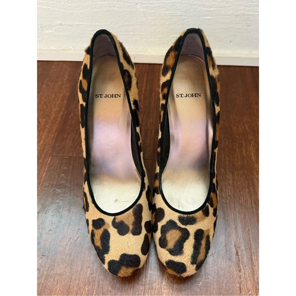 St. John Leopard Cheetah Ponyhair Pumps Heels Sz 8